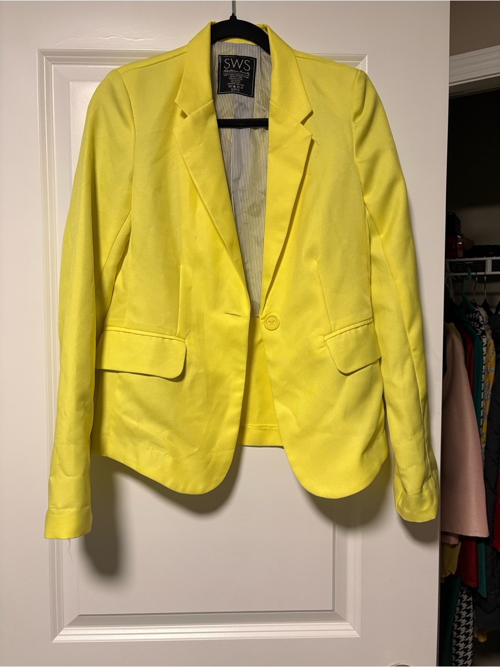 Women's Yellow Single-Button Blazer